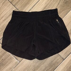 Lululemon Tracker Short V 4”